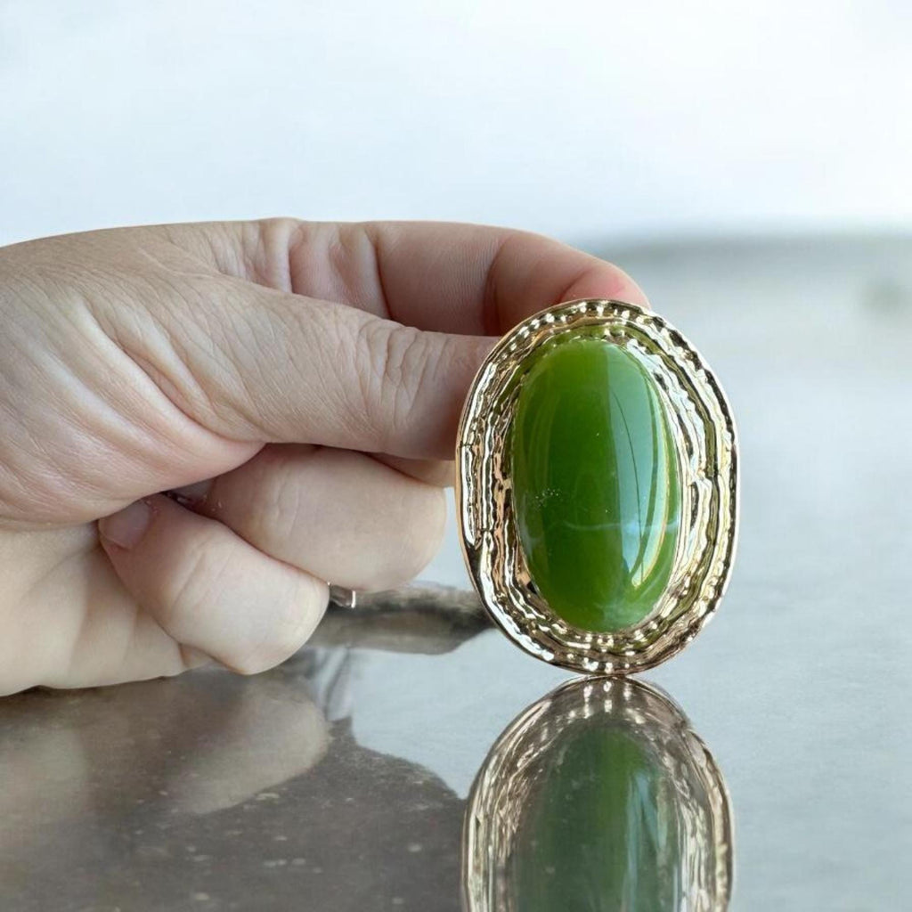 Vintage Esintili Yeşil Oval Küpe
