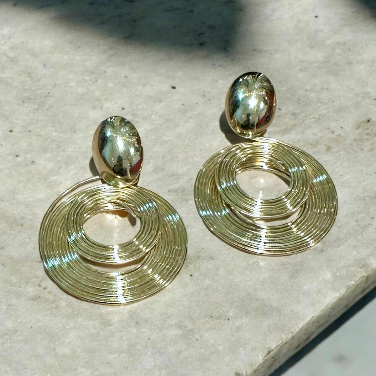 Spiral Sallantılı Küpe