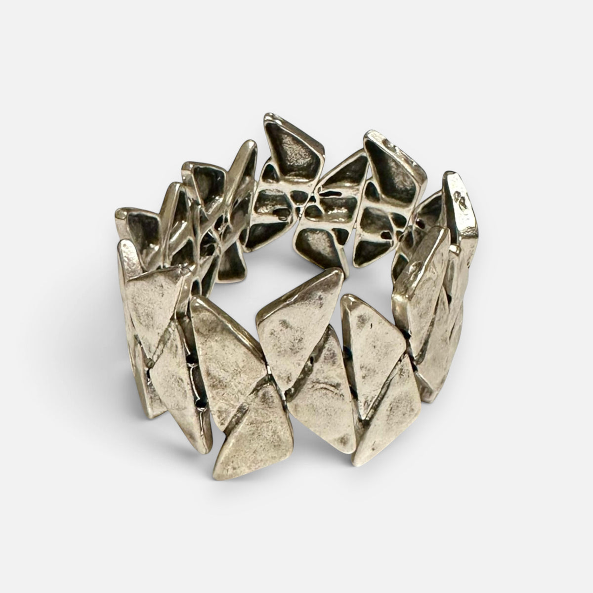 Jakris chunky geometric silver-tone elastic bracelet with textured triangular links